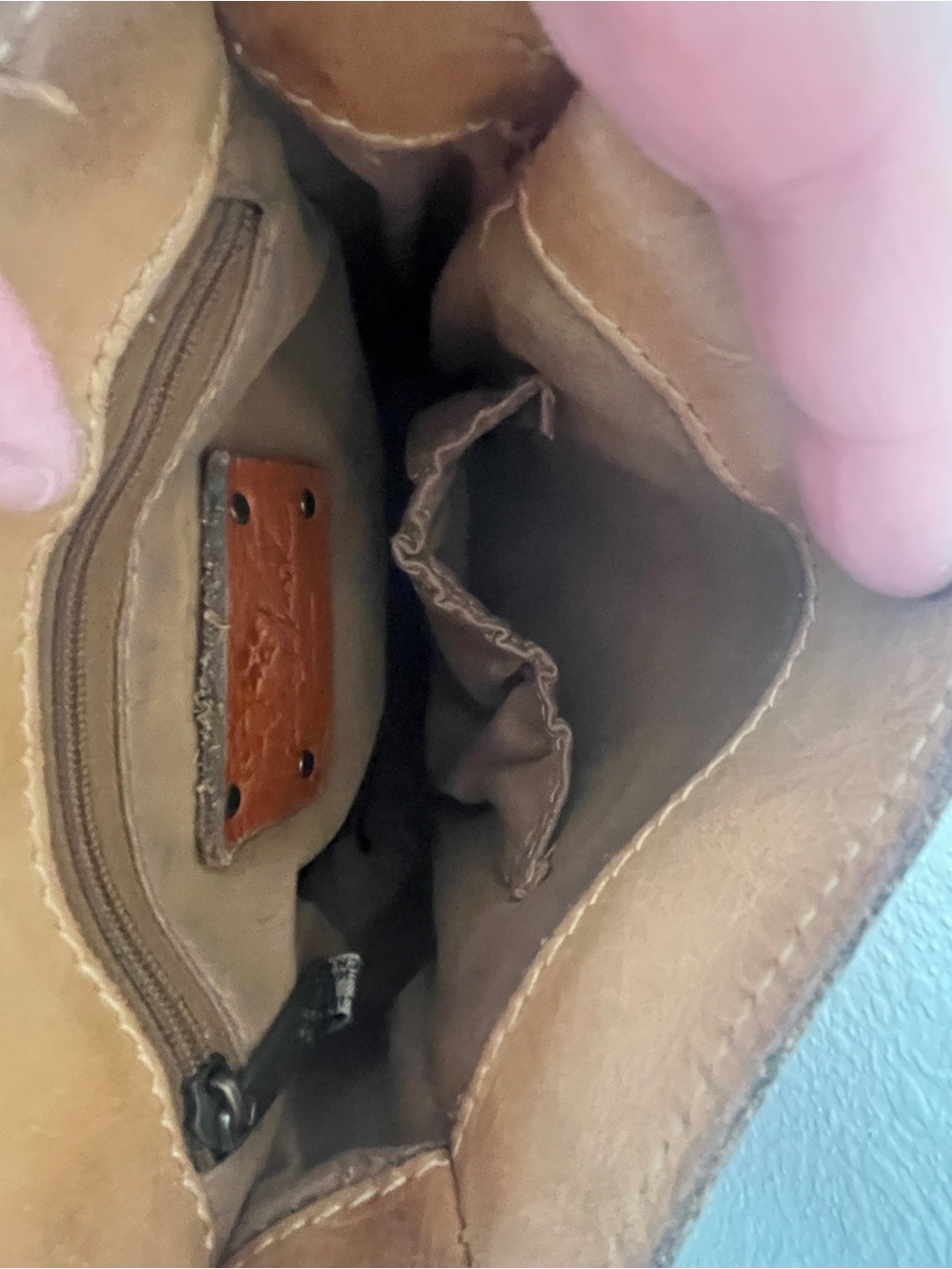 Patricia Nash Tan Leather Crossbody Bag - Picture 7 of 10